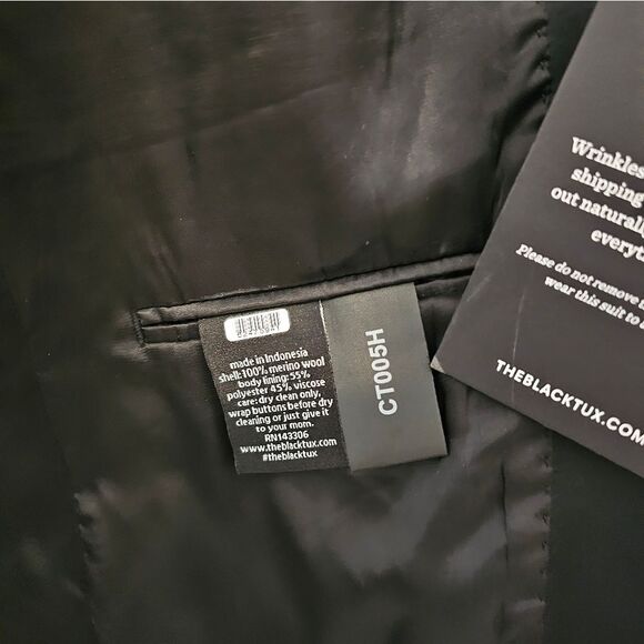 The BLK TUX - Picture 7 of 8